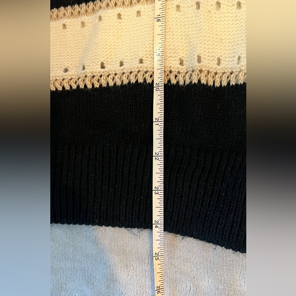Elegant Black and Cream Striped V-Neck Sweater - Picture 7 of 7